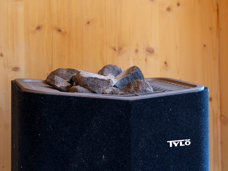 Esprit Reno est une entreprise spécialisée dans la rénovation intérieure et extérieure. Peinture, ravalement de façade, revêtements muraux et sols, isolation, traitement de toiture et aménagements. Nous apportons un soin particulier aux finitions et à la qualité pour valoriser maisons, appartements et bâtiments. Basés dans le Gard, nous intervenons à Nîmes, Bellegarde, Marguerittes et dans toute l’Occitanie.